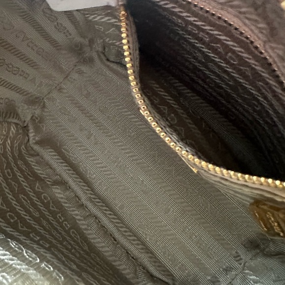 Prada cosmetic pouch with COA - Picture 6 of 8